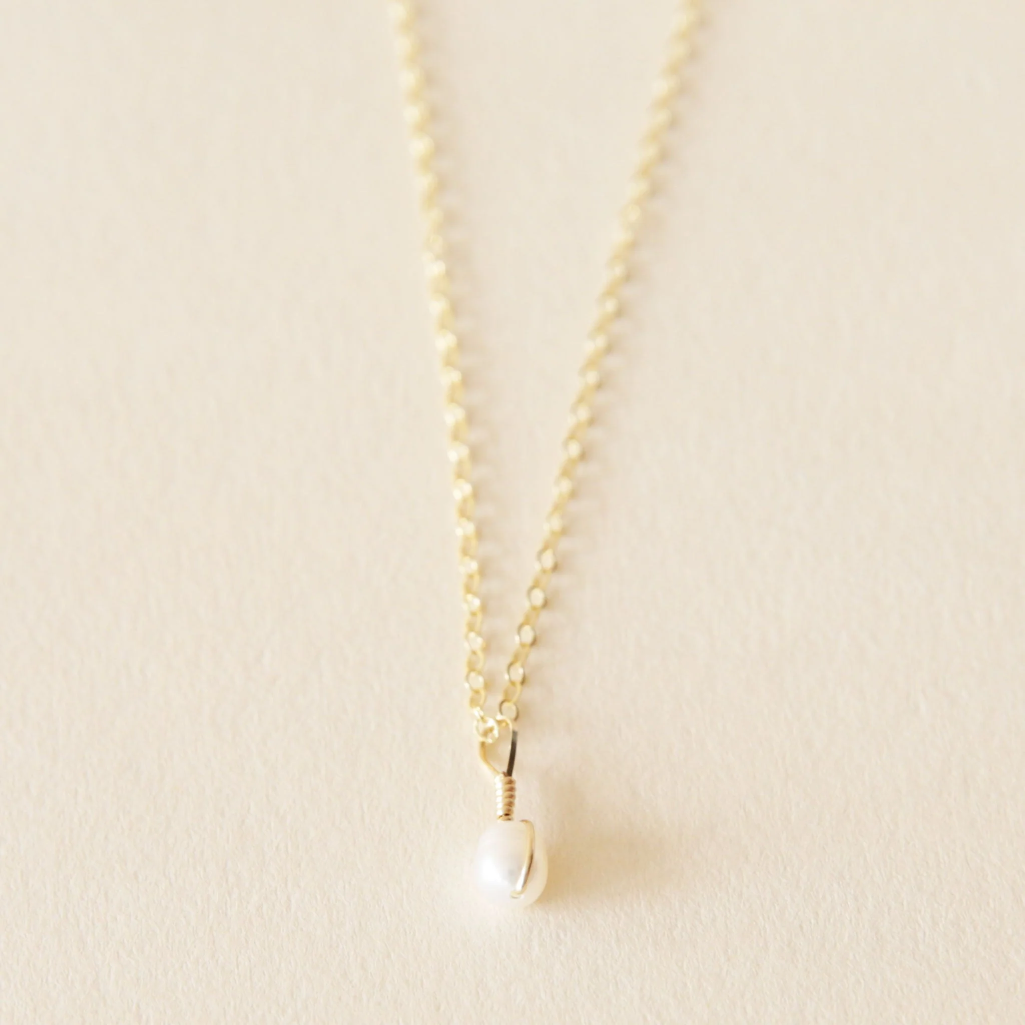 Simple Necklace | Pearl - Image 3